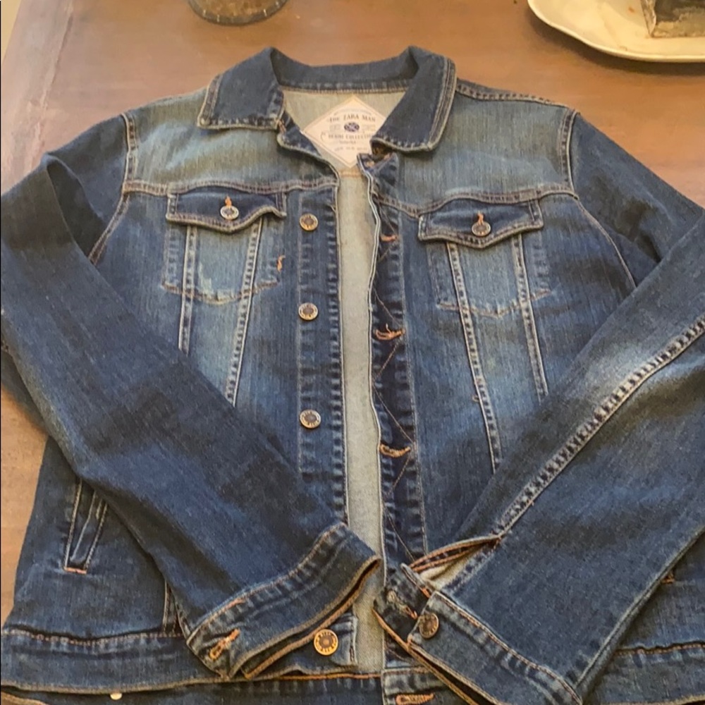 Men’s Distressed Denim jacket